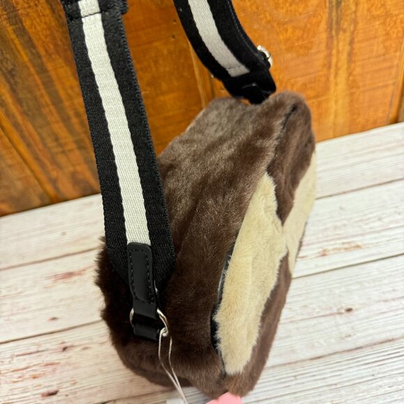 SKINNYDIP LONDON Millie Fluff Camera Crossbody - Picture 3 of 4